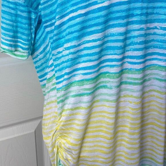 Knit Chic Lifestyle Medium Women’s Top. - Picture 3 of 6